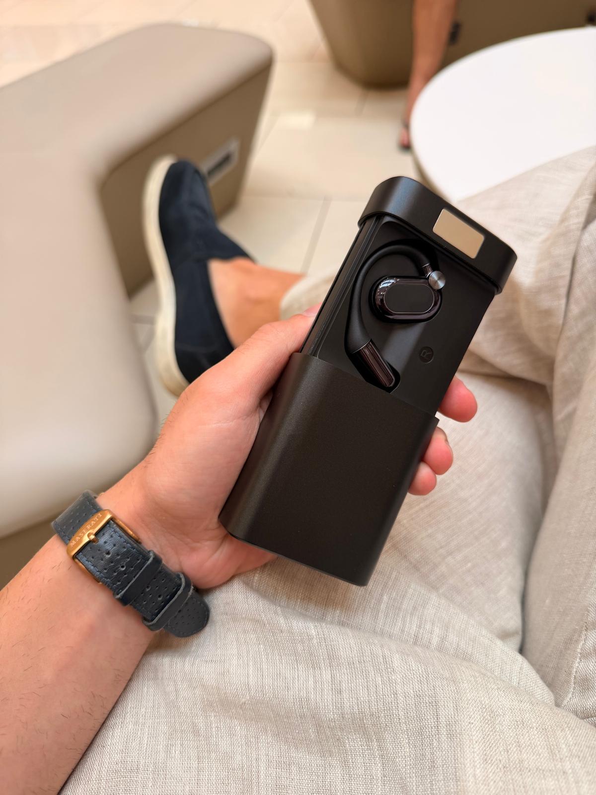 OpenAir 3 en 1: auriculares, batería externa y luz LED